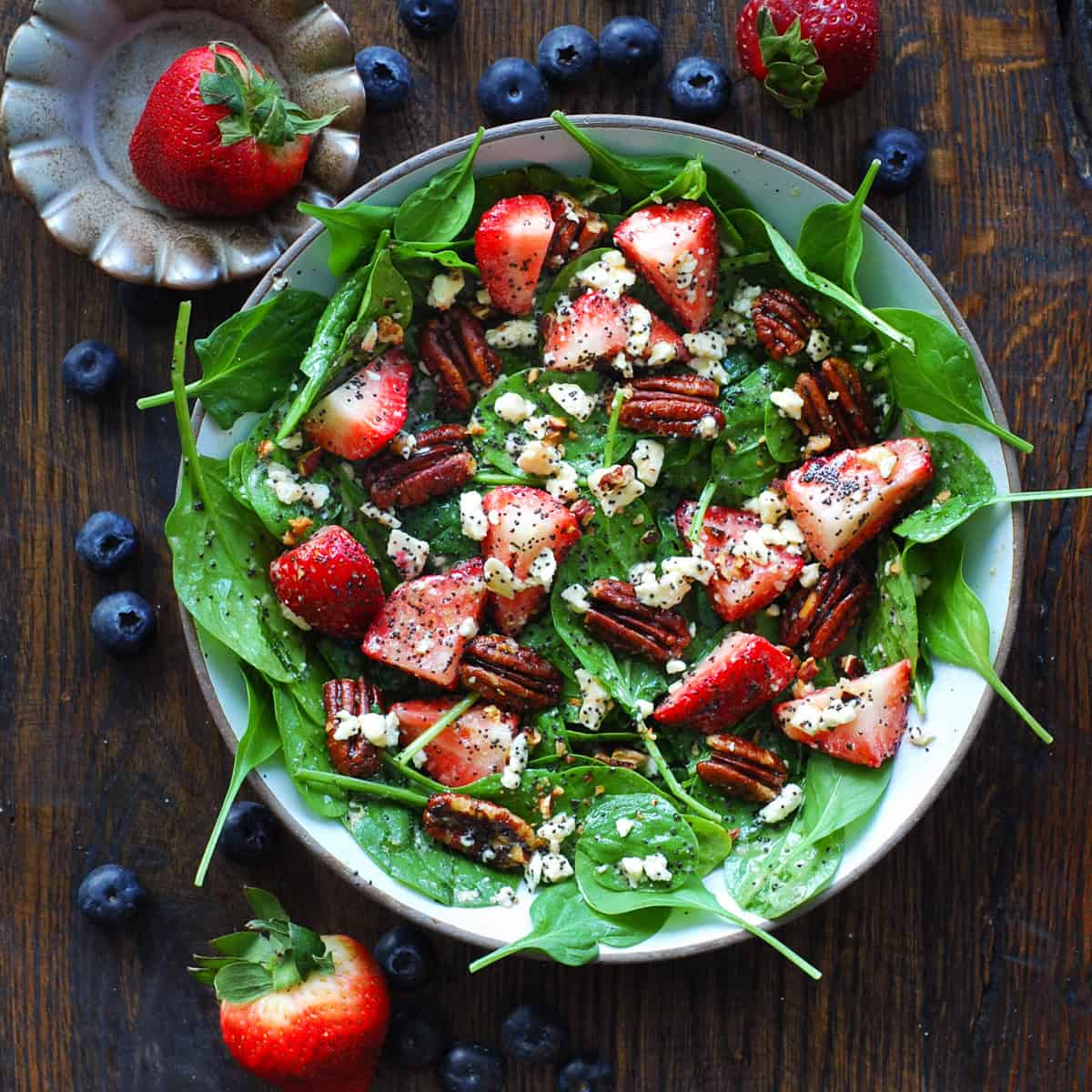 Homemade Honey Poppy Seed Dressing: Elevate Your Spinach Strawberry Salad